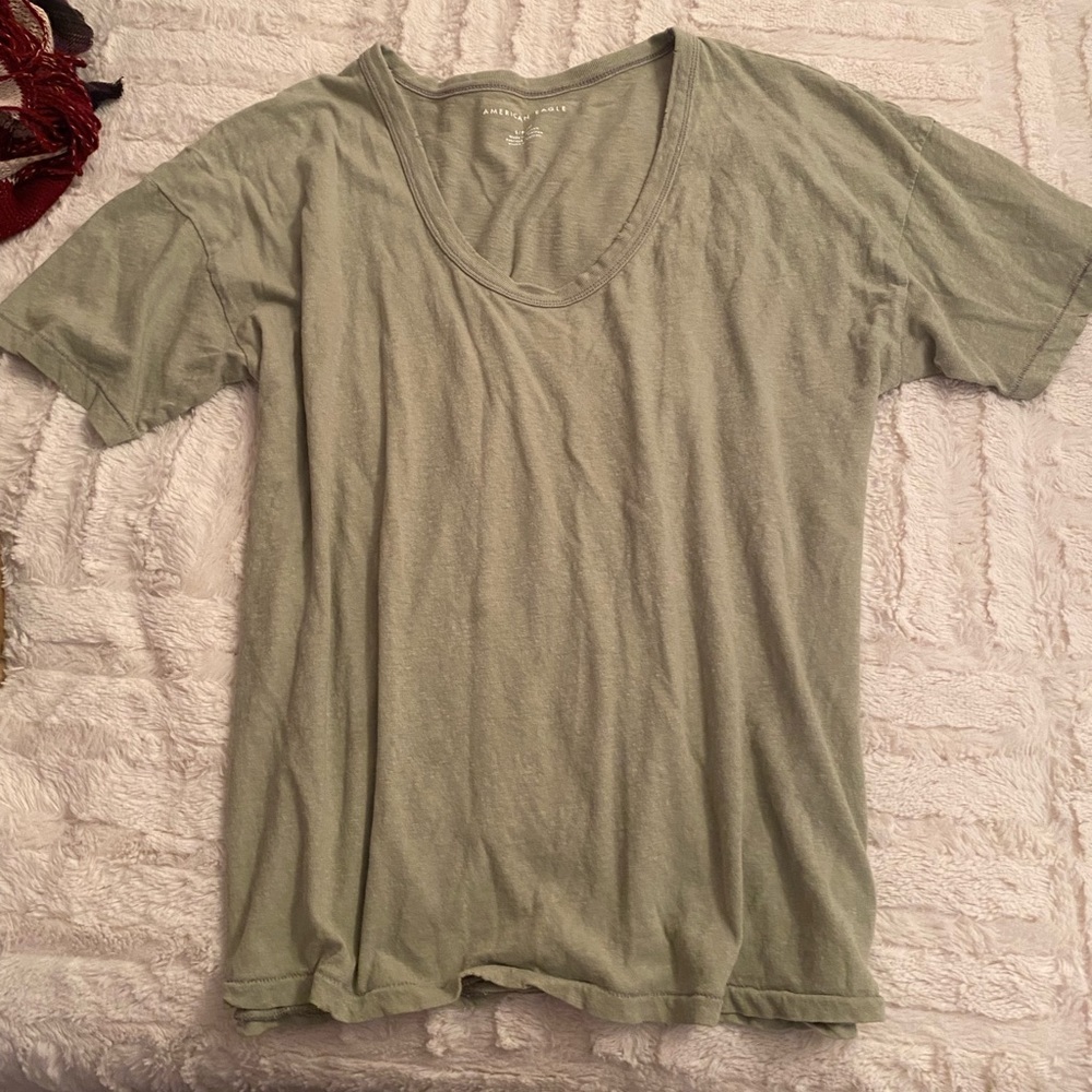 Super loose and comfy shirt. From American Eagle. Size S.